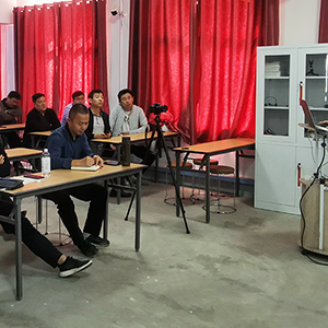 10��20��ɽ�|���x���ؙCе���޹�˾�e�k���p���Tʽ��ץ�����ؙC������Ӗ�n��